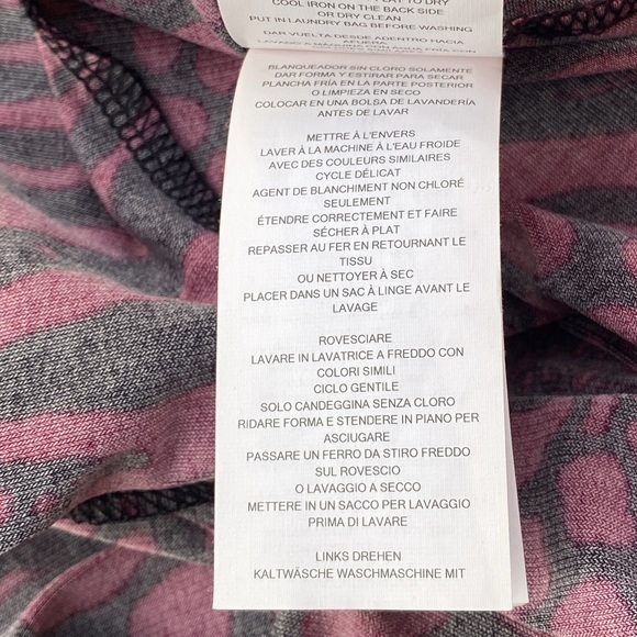 Michael Kors |  Animal print | red and black | cute top size L   ( Mk 15) - Picture 14 of 17